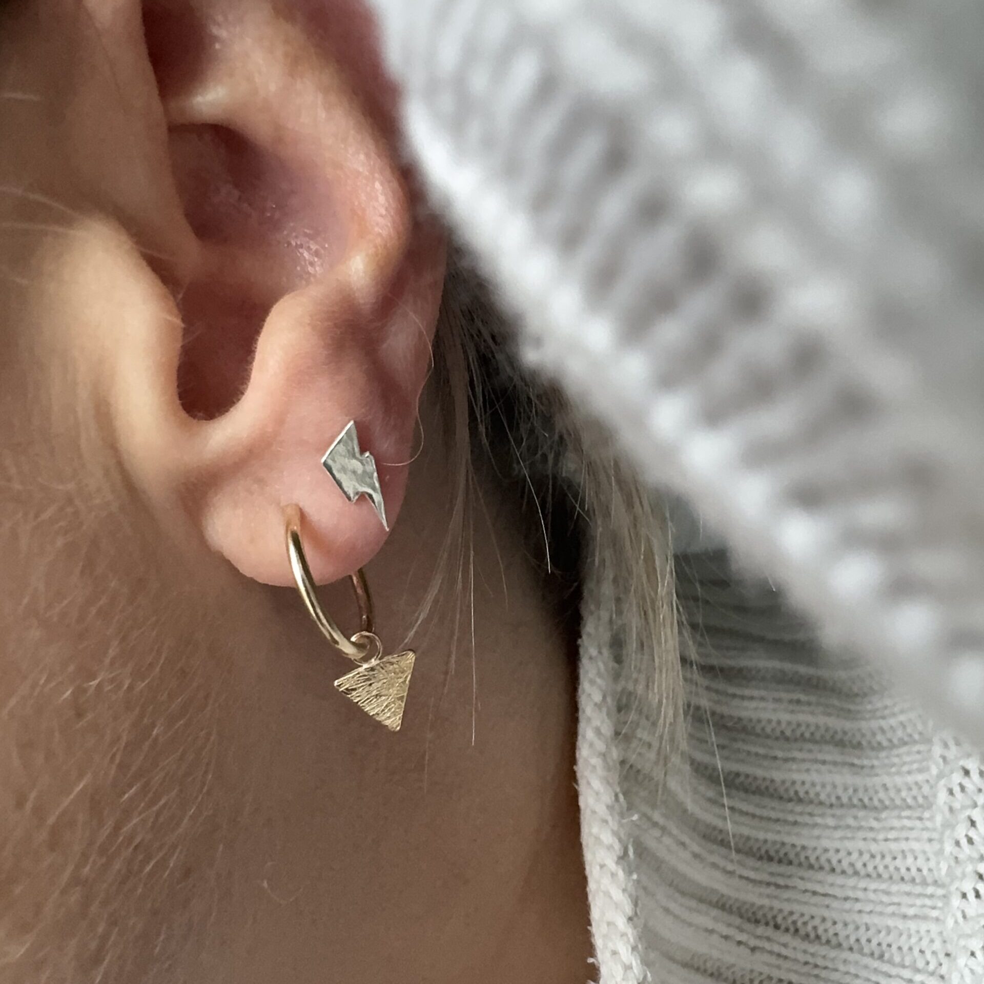 14ct Gold-filled chipped triangle dangles - small hoops - Image 5