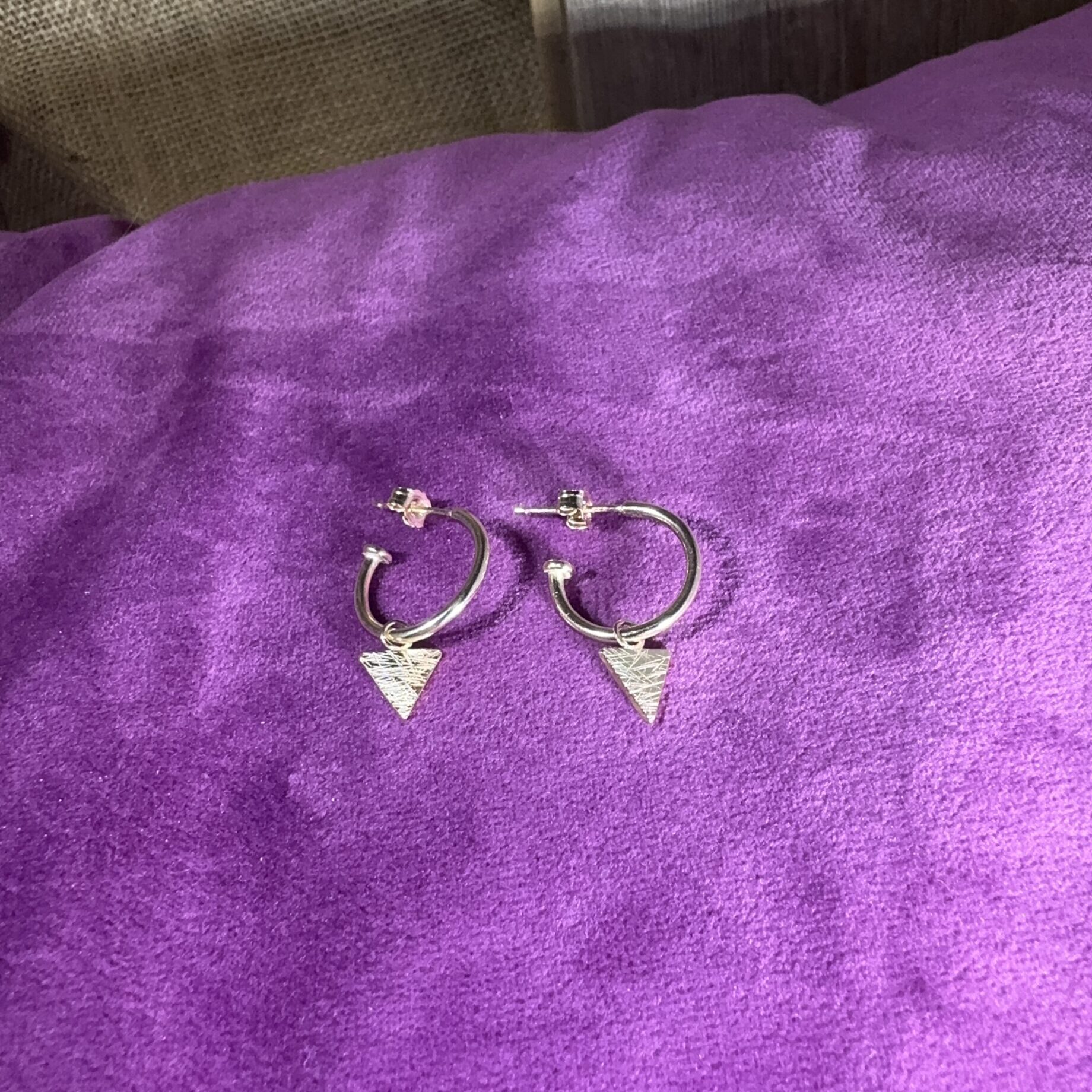 14ct Gold-filled chipped triangle dangles - small hoops - Image 3