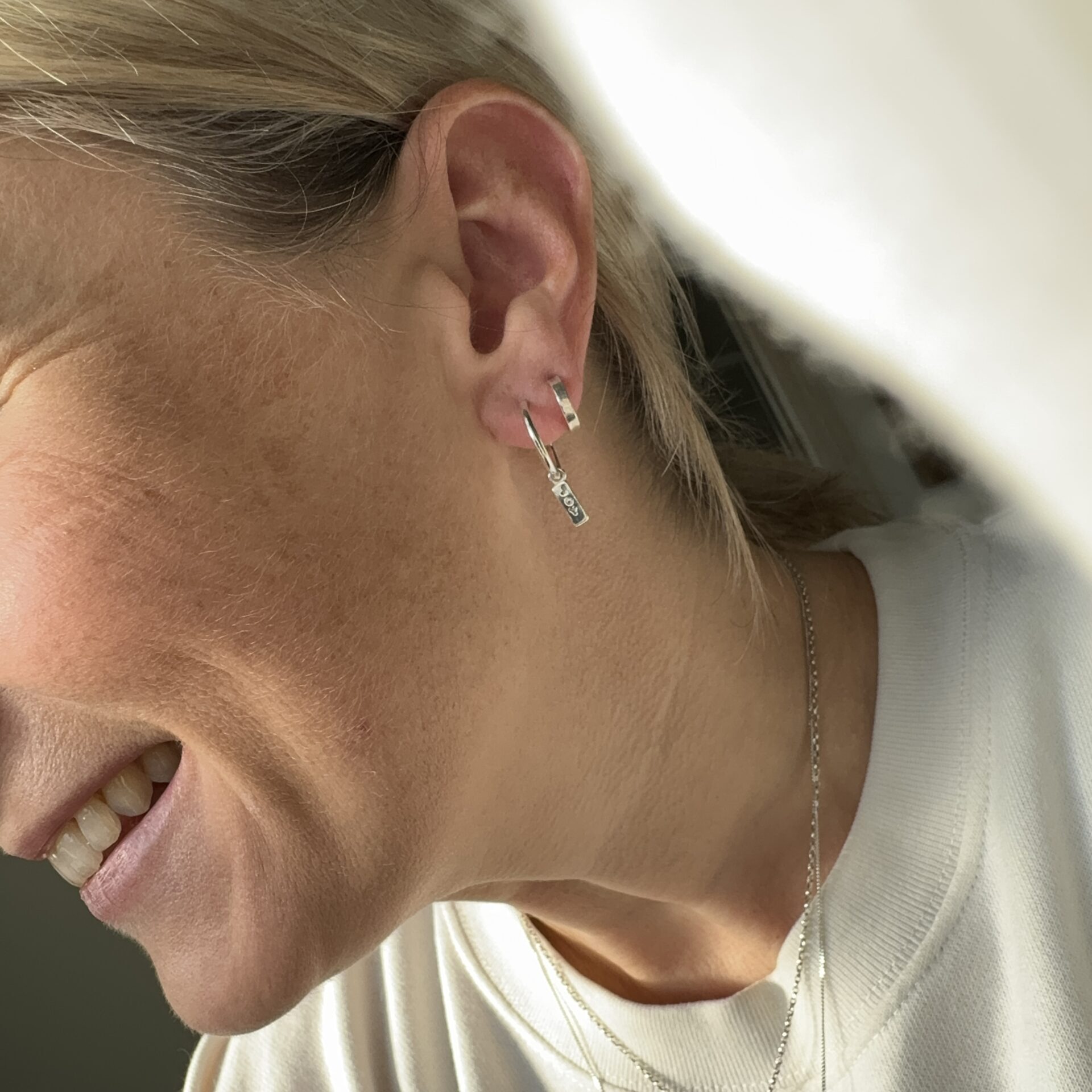 Little pieces of 'Joy' dangles - small hoops - Image 7