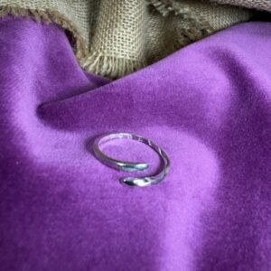 'Today' hand-stamped twisted crossover ring