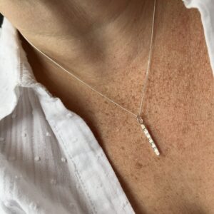 'Straighten your crown' - 'Queen' drop bar pendant - dainty chain